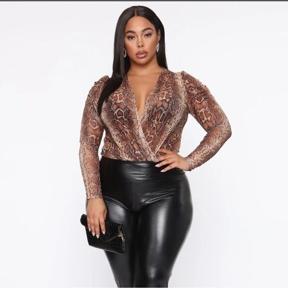 NWT Fashion Nova Snake Your Time Surplice Bodysuit. Brown - Picture 12 of 15